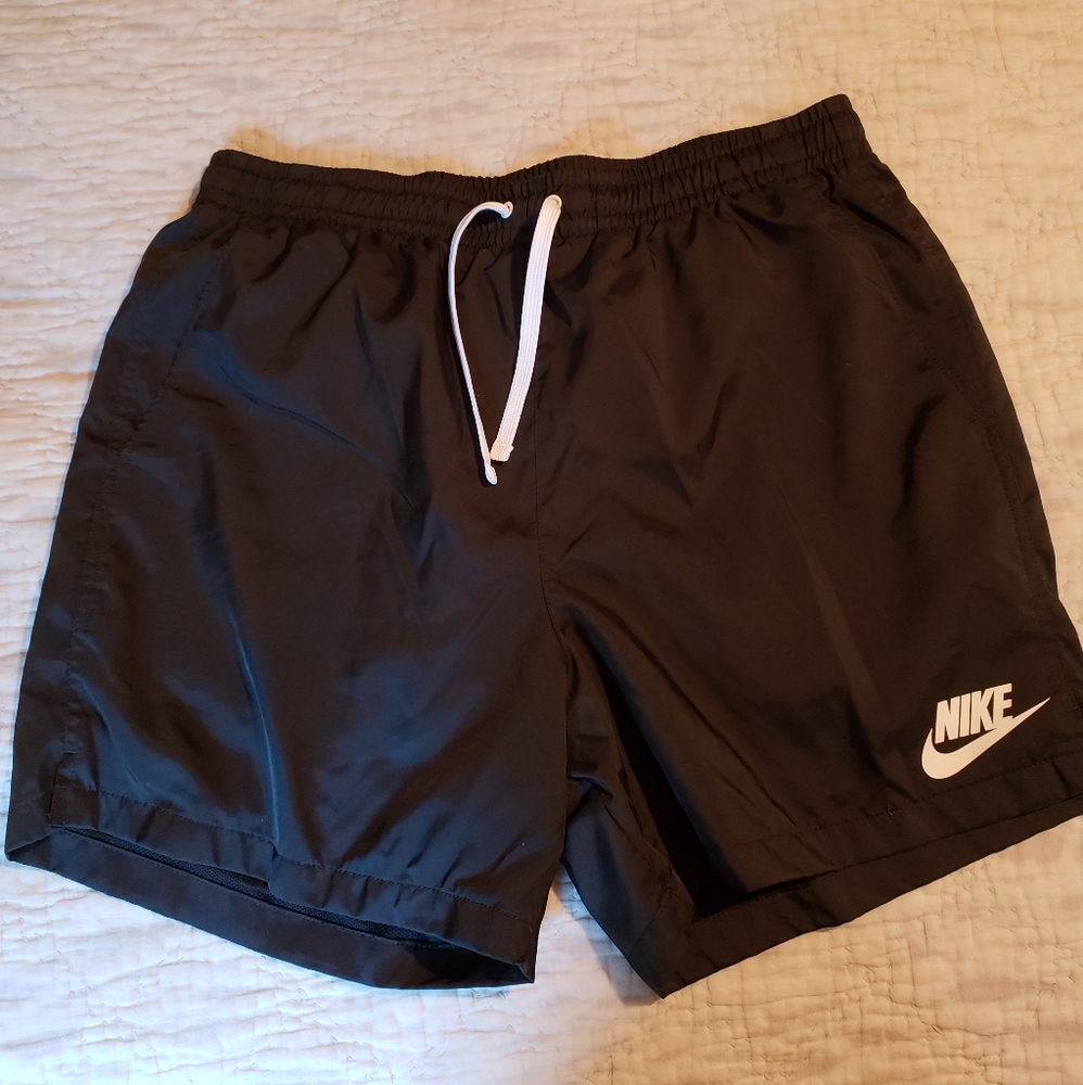Nike Shorts men’s woven
